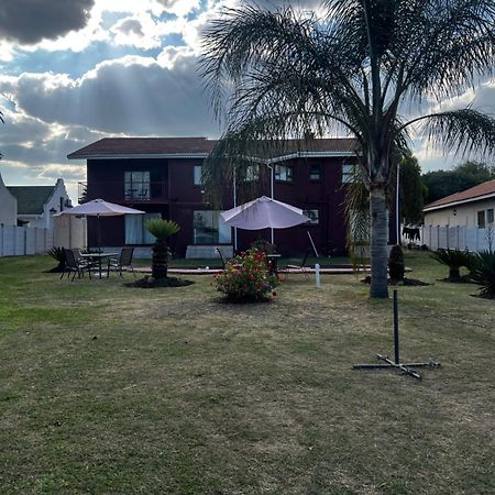 Nkguesthouse Ladysmith Dış mekan fotoğraf