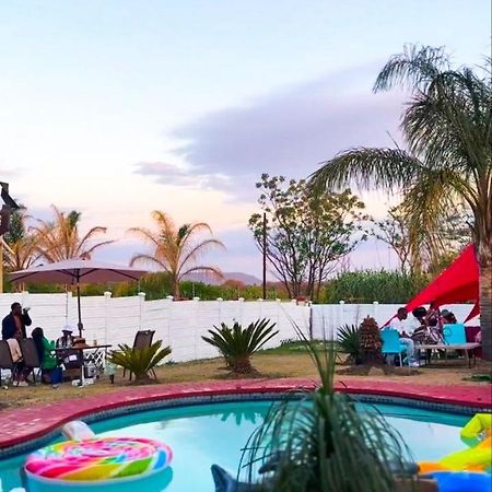 Nkguesthouse Ladysmith Dış mekan fotoğraf